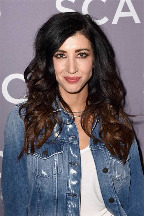 Dana DeLorenzo age, height, parents, pictures, movies, net worth - Briefly.co.za