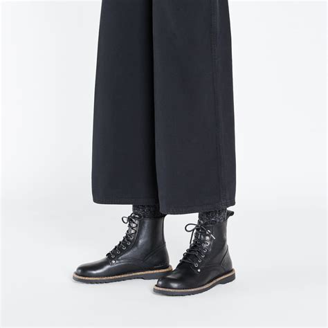 Buy Black Bryson Natural Leather Online in India - BIRKENSTOCK