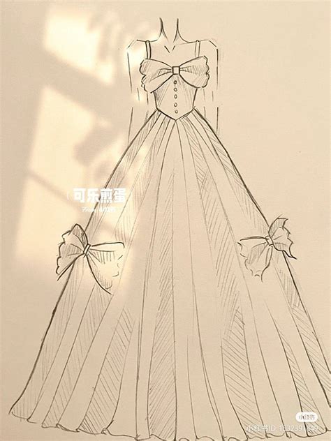 Pin by Molissa on drawing ideas ☘️ | Dress sketches, Dress drawing, Fashion drawing tutorial