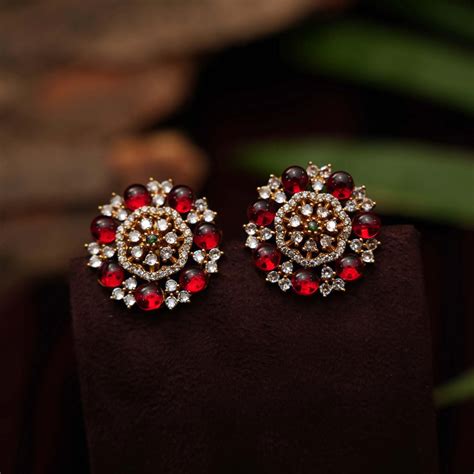 Raka Ear Stud - Red
