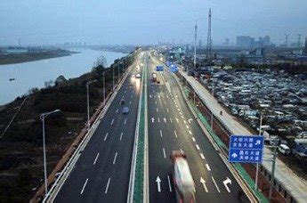 南昌将改造沿江快速路7处积水点：总投资3446万元 预计11月开工凤凰网江西_凤凰网