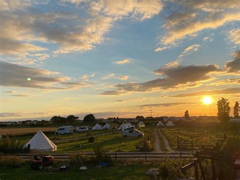 HUNSTANTON CAMPING & GLAMPING - MYMINIBREAK (Heacham) - Campground ...