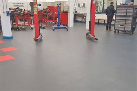R-TILE 5MM | Gerflor-cee.com
