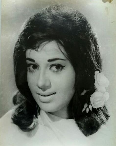 babita gave up happiness and peace for her daughters karisma kareena ...
