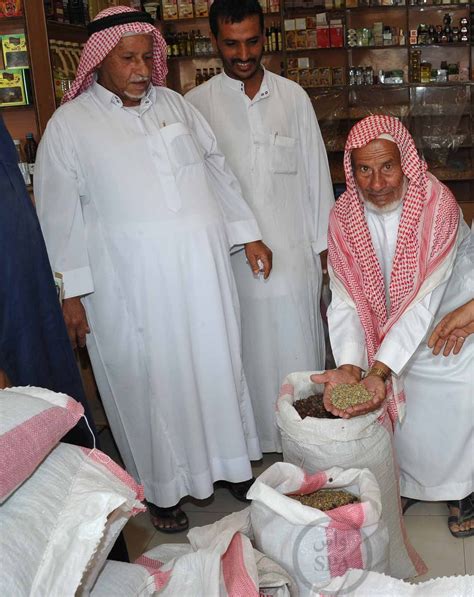 قصة مصورة: الطبيعة الجبلية في الداير بني مالك تبتهج بمهرجان البُن ...