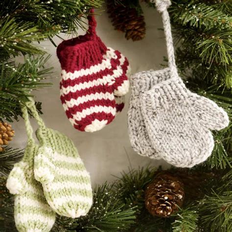 The easiest knitted mitten pattern you’ll ever encounter