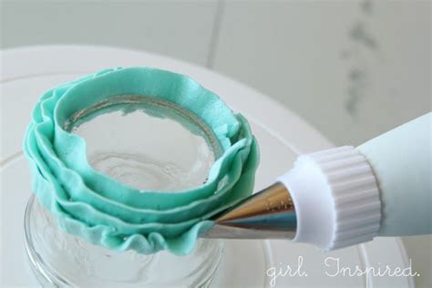Iridescent Buttercream Tutorial 的图像结果