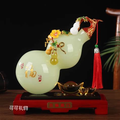 车祸买什么礼物好最新素材