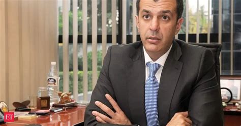 Apollo Tyres unveils new corporate identity - The Economic Times