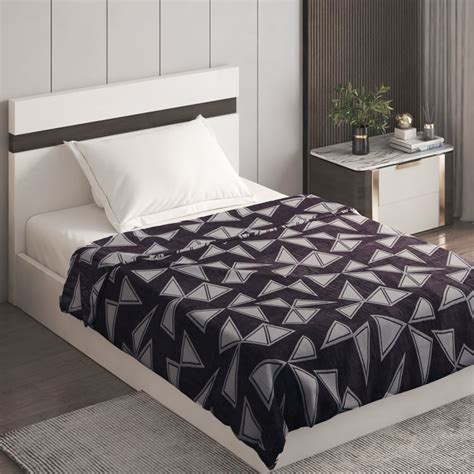 Buy Fiesta Printed Single Blanket from Home Centre at just INR 399.0