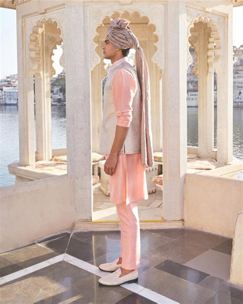 Buy Designer Ivrit Bandi Set from Falguni Shane Peacock