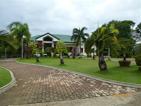 BUSHIDA BED AND BREAKFAST (Palawan Island/Puerto Princesa) - B&B ...