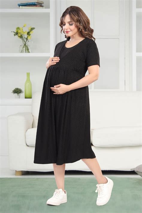 Carbon Black Textured Feeding Dress | Pregnancy Wear – MomsBae