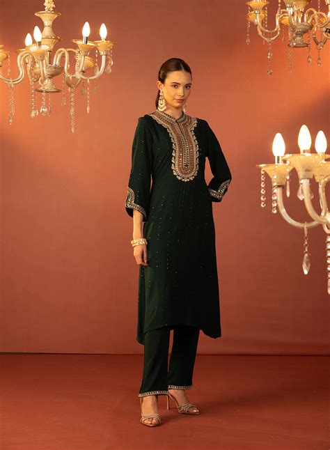 Raima Bottle Green Embroidered Rayon Kurta Set – Lakshita