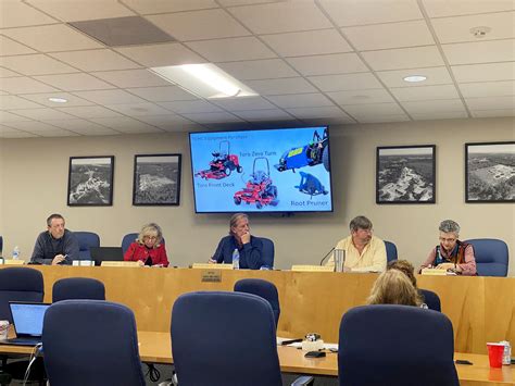 Holley Navarre Water System advances 12% rate hike for 2026 | Navarre Press