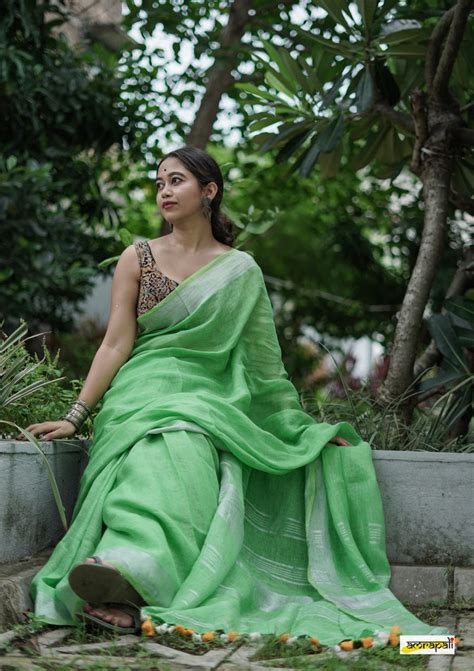 Handwoven Pure Linen with Zari Border – Amrapali Boutique