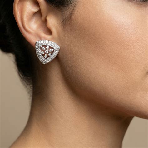 Charvika Spark Stud Earrings | Ozel