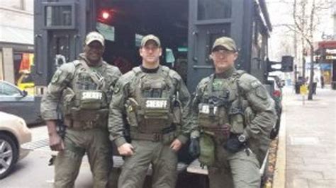 King County Sheriff's deputy battling Stage 4 lung cancer shows ...