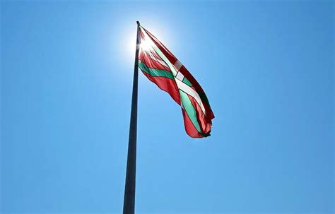 Image result for Basque Flag High Resolution