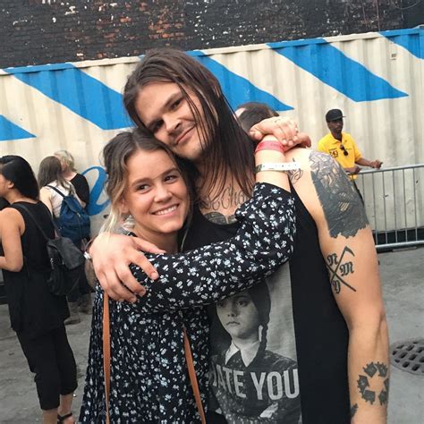 Sosie Bacon And Travis Bacon