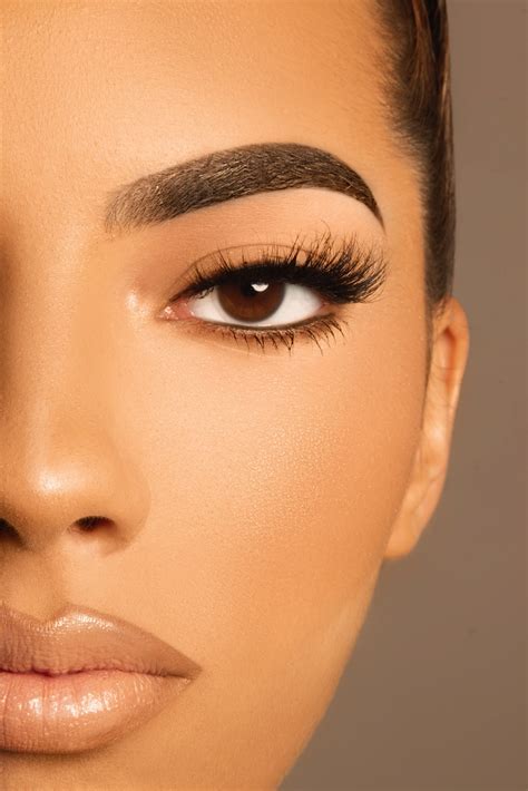lashes makeup