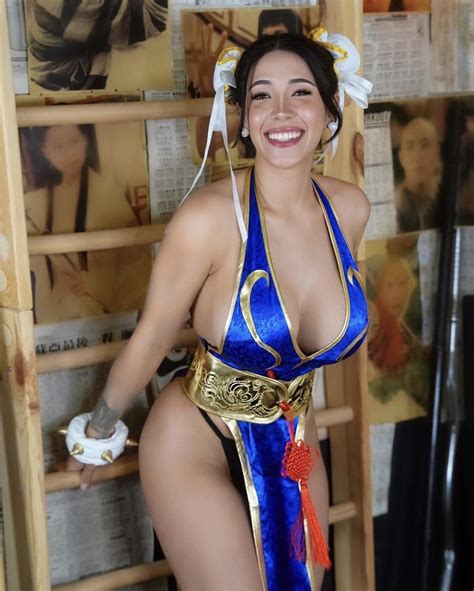 Chun-Li by minitinah : r/cosplaygirls
