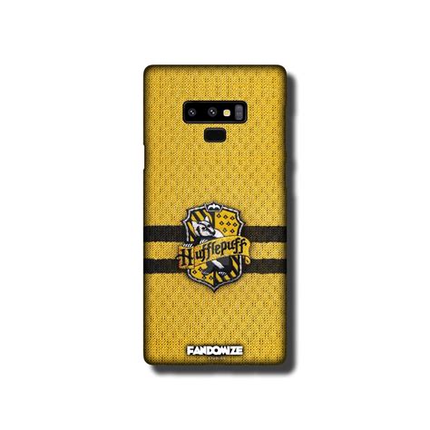 Fandomize Exclusive Harry Potter : Hufflepuff Woven Pattern Logo ...