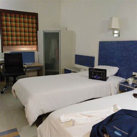HOTEL HOMETEL ROORKEE - A SAROVAR HOTEL (Uttarakhand) - Hotel Reviews ...