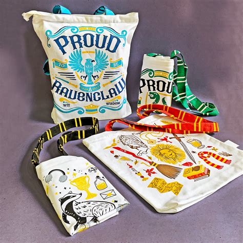 Illustrated Front/Back Canvas Zippered Tote Bag - Hufflepuff ...