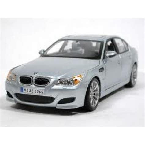 Car Scale Models - Maisto - 1:18 BMW M5