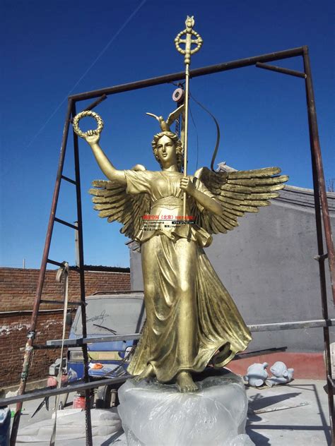 不锈钢仿铜雕塑 - 永康市卓林雕塑有限公司