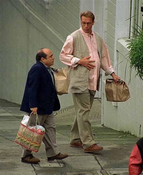 To avoid delays, the actor Arnold Schwarzenegger continued to work ...