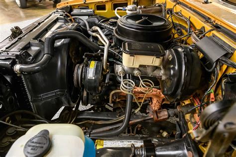 1985 Chevy C10 Engine