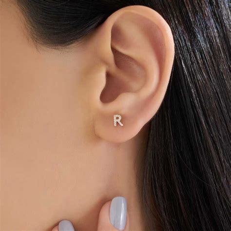 R Harf Pırlanta Taşlı Rose Altın Mini Tek Küpe %Barkod% | Nev Jewellery