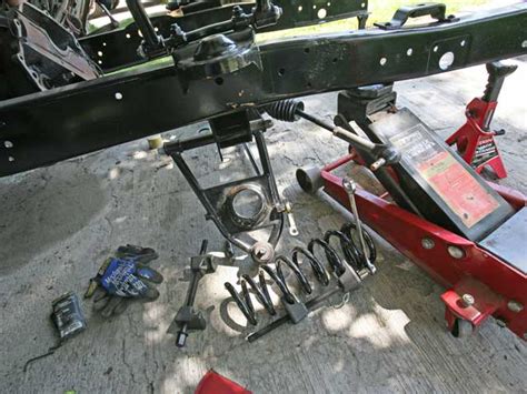 Chevy Coil Spring Install 的图像结果