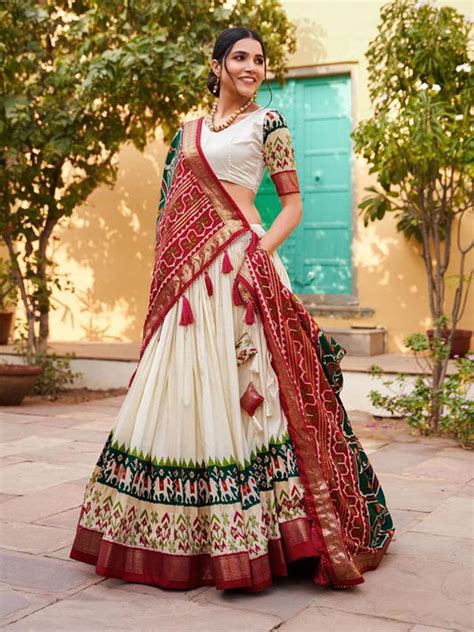 Patola Lehengas - Buy Traditional Patola Printed Lehenga Cholis Online ...