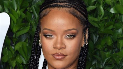 Rihanna No Makeup | Saubhaya Makeup