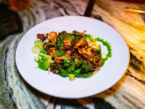 Jupiter Supper Club is a pretentious way to blow a lot of money ...