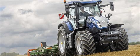 New Holland mit neuer Traktor-Lackierung – neue T7 SWB haben sie ...