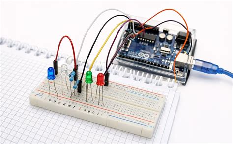 ROBOWAY 1Pcs Breadboard with 400 Points Solderless Breadboard – Mini ...