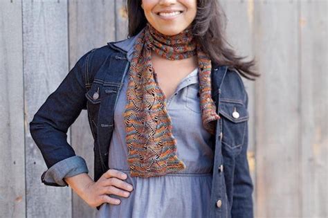 Lace Scarf Knitting Tutorial 的图像结果