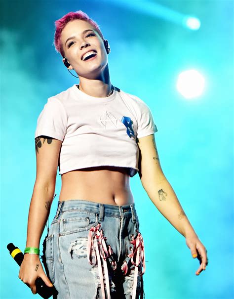 Halsey's Hair Evolution Photos: Style Evolution Pics