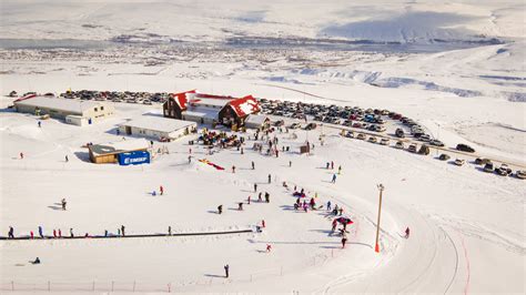 Skiing in North Iceland - beautiful scenery and great experience