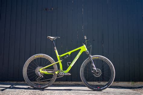 Santa Cruz Blur Review: XC Showdown - BIKER'S EDGE