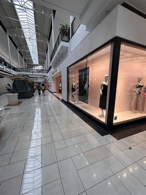 BIRZI – Glass and Aluminum Solutions