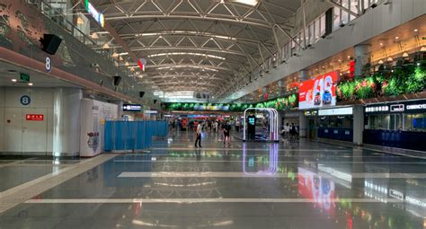 非必要不出京！记者实地探访：北京的机场、火车站等在忙这些事