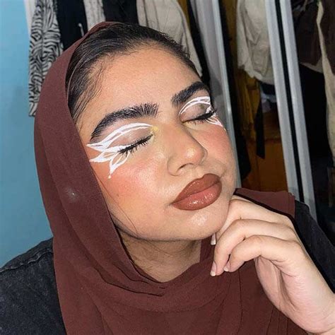 Check Out These Butterfly Makeup Looks | Femina.in