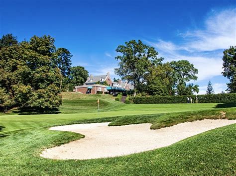 Charitybuzz: Round of Golf for 4 Guests at Deepdale Golf Club