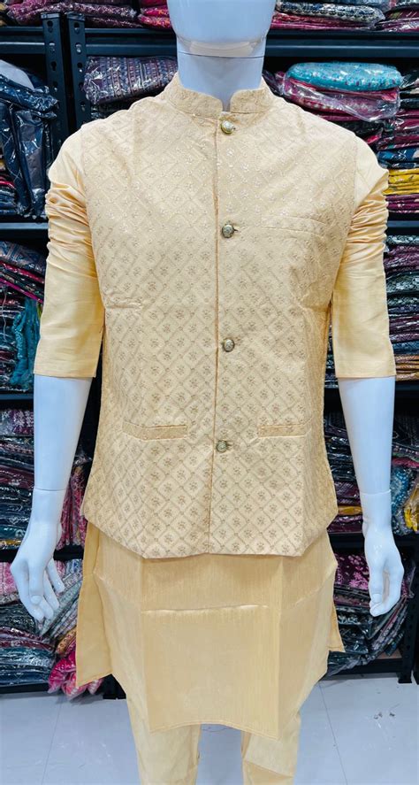 BANWERY MANYAVAR WEDDING WEAR READYMADE MENS KURTA PAJAMA WITH DESIGNER ...