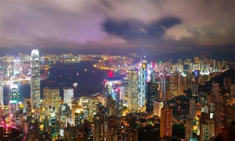 曾为世界第一大港，今被广州港超越，2019年香港依然不容乐观